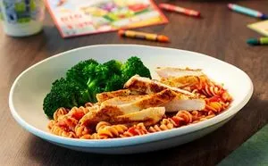 Kids Grilled Chicken with Rotini Pasta & Marinara